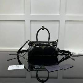 Picture of Prada Handbags _SKUfw204492711fw